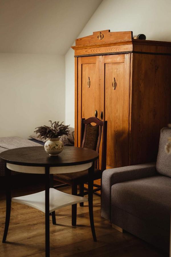 Lawendowa Stajnia Bed & Breakfast Lwowek Slaski Eksteriør bilde